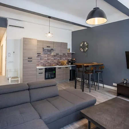 Lägenhet Cosy Au Coeur De